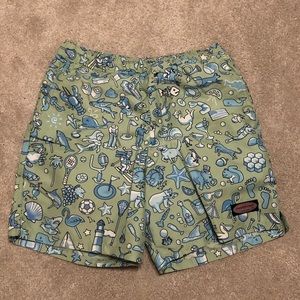 Vineyard Vines men’s bathing suit